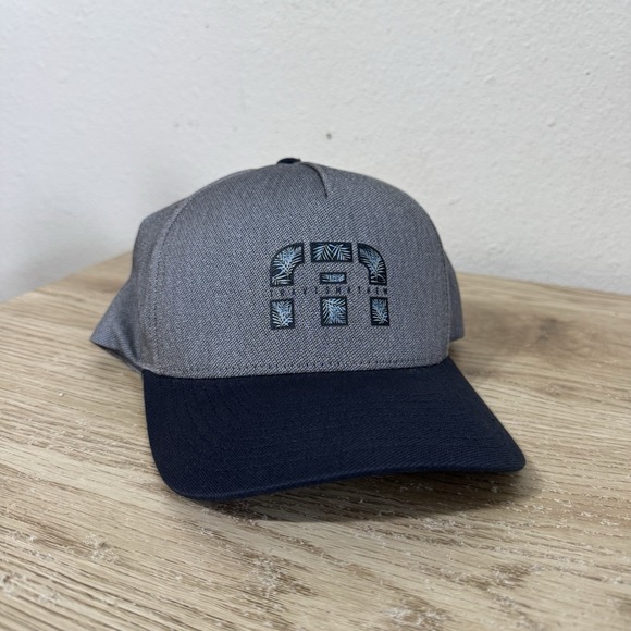 Travis Mathew Golf Hat Cap‎ Flex Fit Tech 110 One Ten Long Term Rental Blue - Picture 1 of 11
